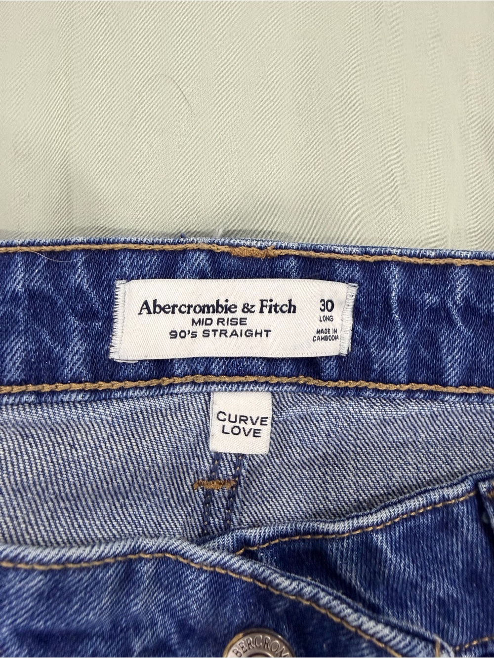 Abercrombie & Fitch mid rise Curve Love  Straight Jeans